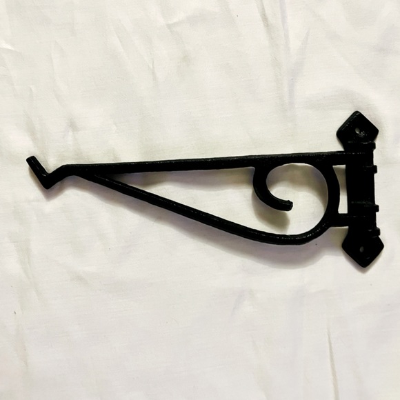 Cast Iron Cantilevered Swivel Decor Hook - Picture 3 of 8